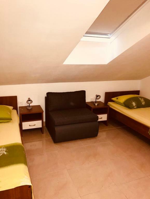 Apartment Vucica Севид Экстерьер фото