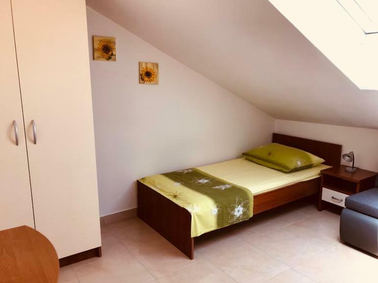 Apartment Vucica Севид Экстерьер фото